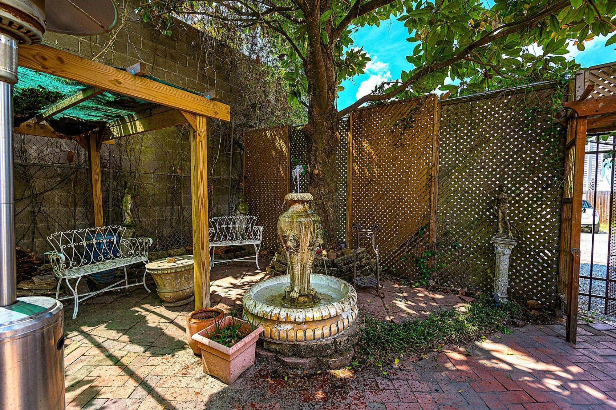 Holiday home Master King Victorian With Private Bathroom In A Historic House