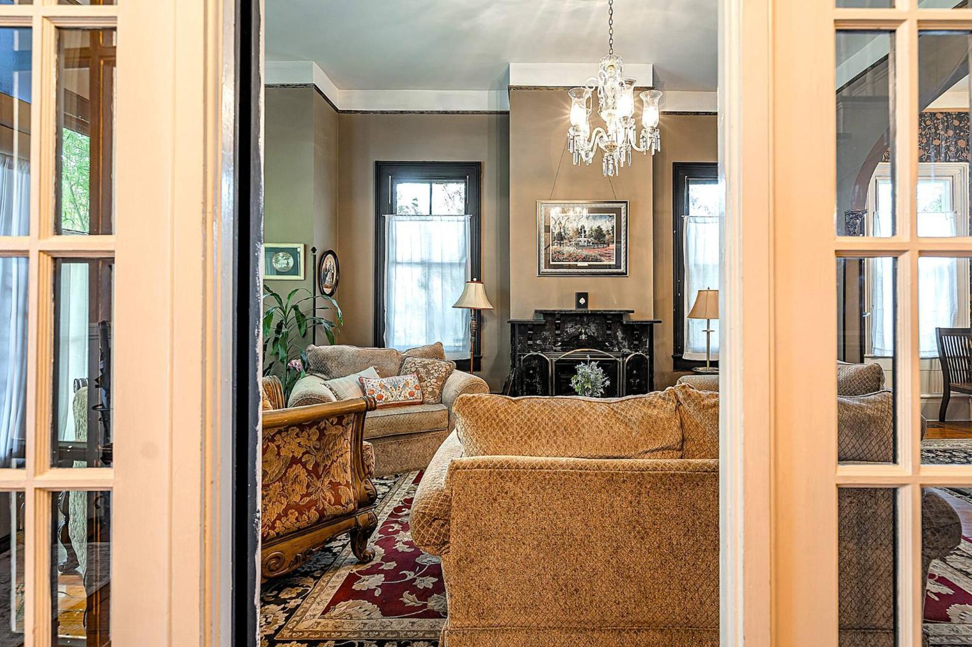 Master King Victorian With Private Bathroom In A Historic House * Savannah